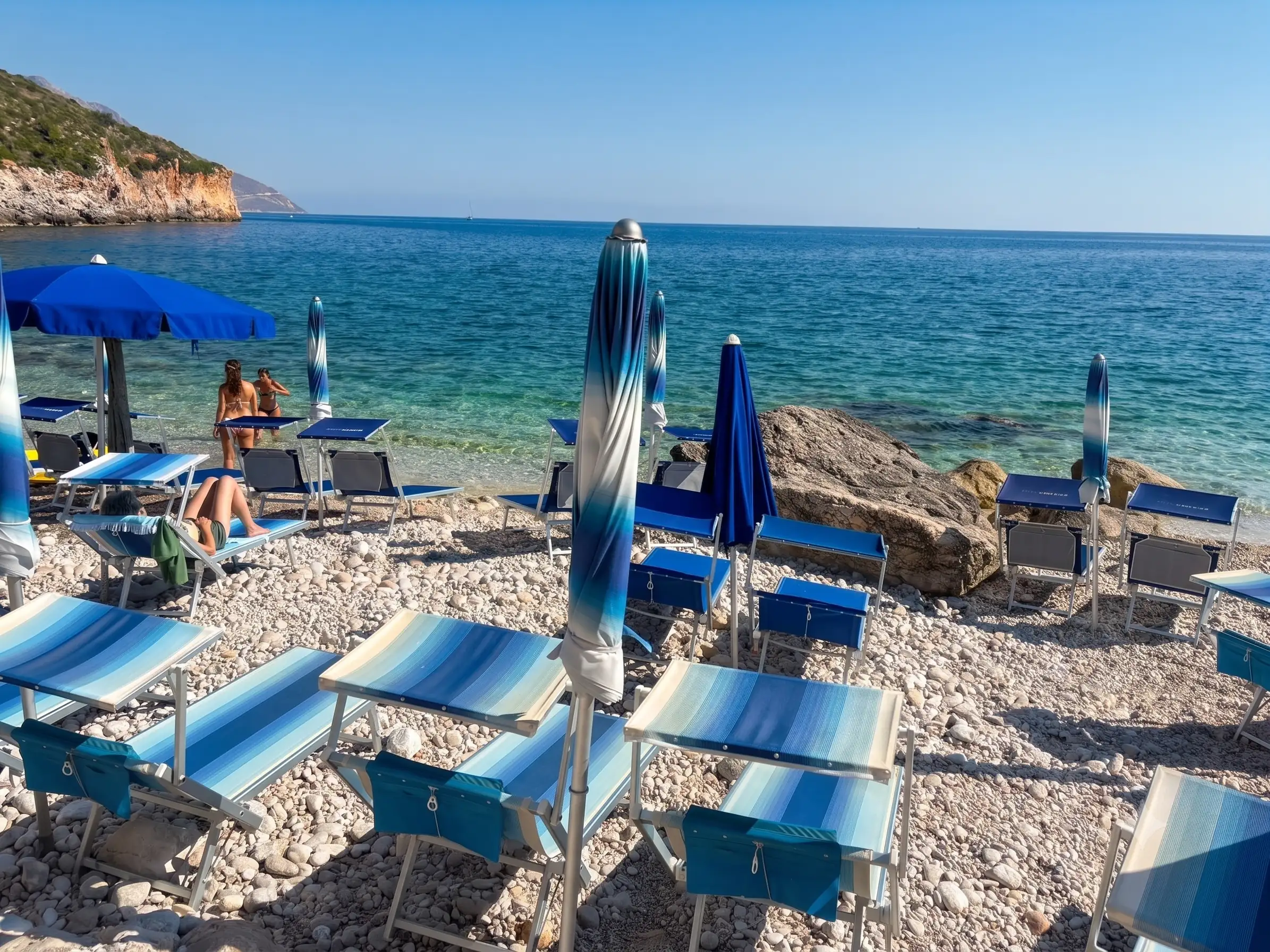 Specialità locali siciliane al lido: colazione, pranzo e aperitivo